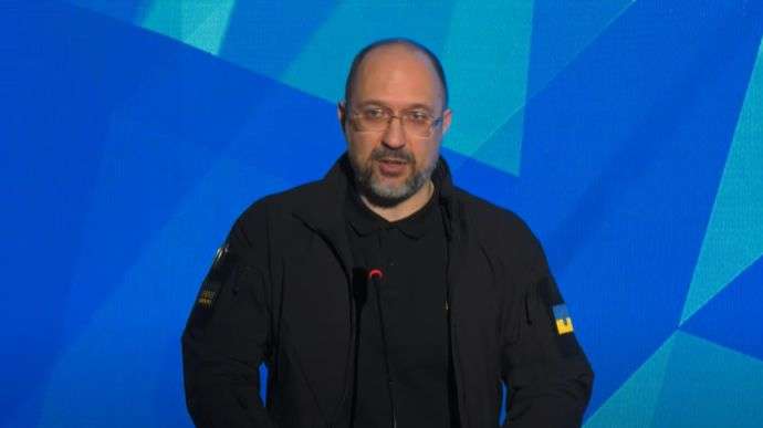 Росіяни почали бомбардувати наші підприємства: Шмигаль прокоментував ракетні атаки РФ