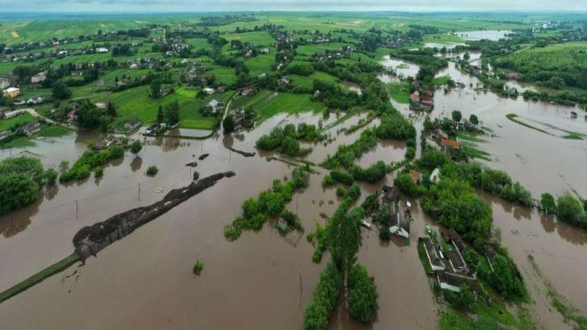 В Україні велика повінь: російська пропаганда знайшла абсурдне пояснення