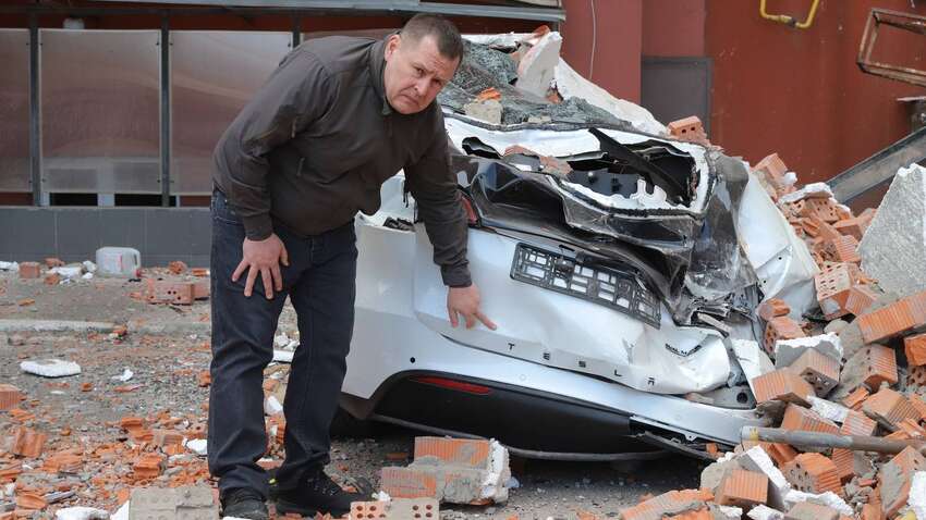 Мэр Днепра Борис Филатов показал непристойный жест Илону Маску после вчерашней трагедии