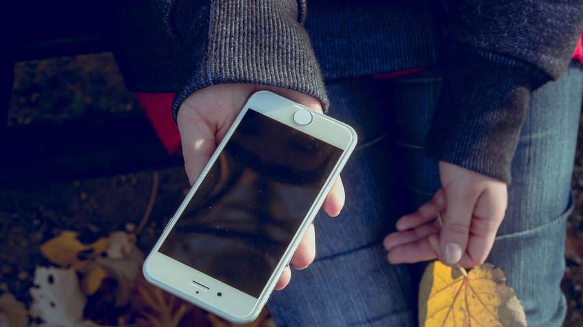 Названа модель iPhone, которая больше не будет получать обновления 