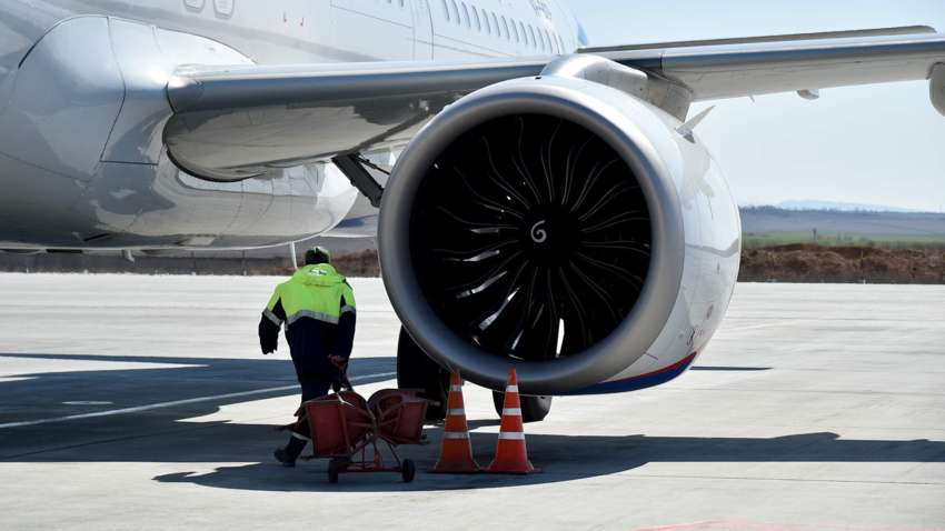 Заборона виявилася лише на словах: у Туреччині продовжують заправляти російські літаки