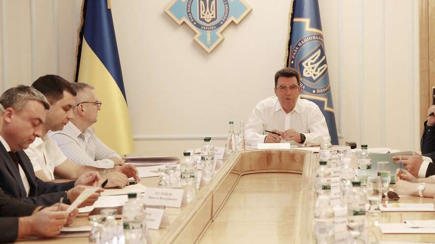 РНБО планує збільшити витрати на оборонний сектор в 2021 році РНБО планує збільшити витрати на оборонний сектор в 2021 році