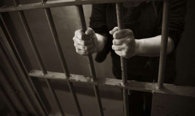 Бунт в СИЗО: в Кропивницком арестанты отобрали ключи от камер и избили женщину-психолога