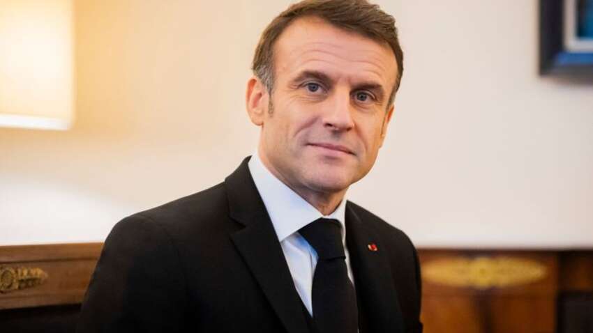 Макрона призвали уйти в отставку: что происходит во Франции