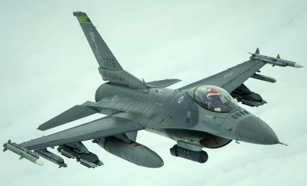 США готовятся поставить целый парк F-16: о какой стране идет речь