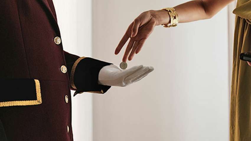 Чаевые в отеле: сколько, как и надо ли оставлять Чаевые в отеле: сколько, как и надо ли оставлять