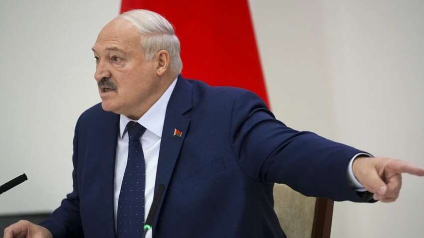 Лукашенко таки готує вторгнення в Україну: диктатор раптово видав приголомшливий указ Лукашенко таки готує вторгнення в Україну: диктатор раптово видав приголомшливий указ