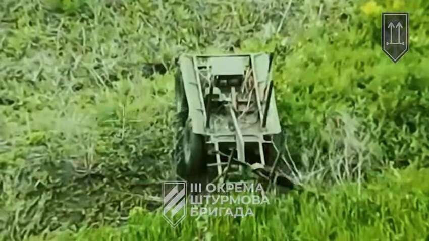 Бойцы Третьей штурмовой украли у россиян пулемет с помощью робота Бойцы Третьей штурмовой украли у россиян пулемет с помощью робота