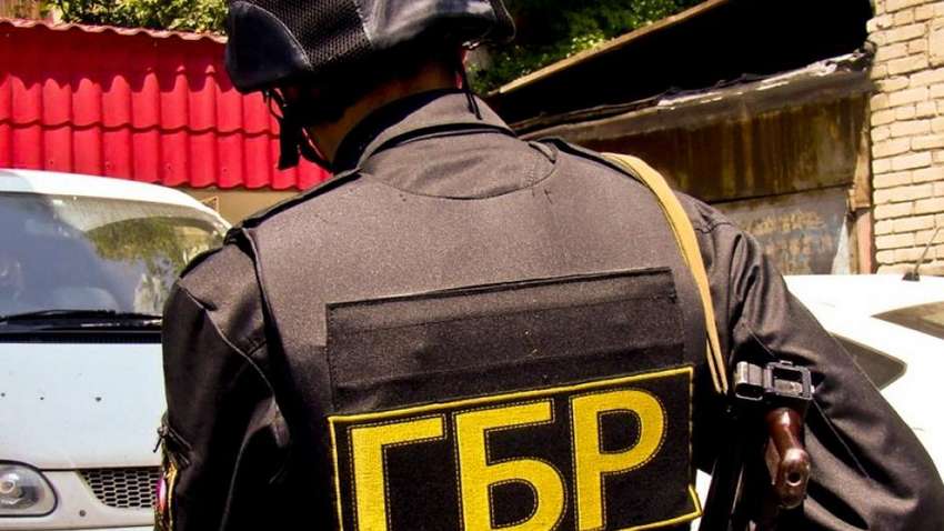 Співробітник ДБУ передавав конфіденційну інформацію третім особам 