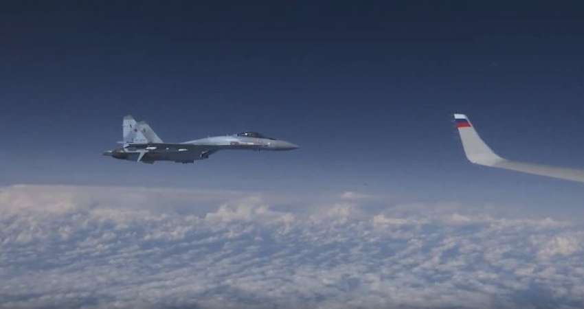 У Міноборони РФ заявили про спробу винищувача НАТО наблизитися до літака Шойгу