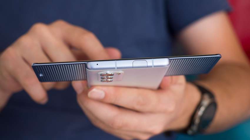 Компания LG сообщила, когда представит собственный складной смартфон