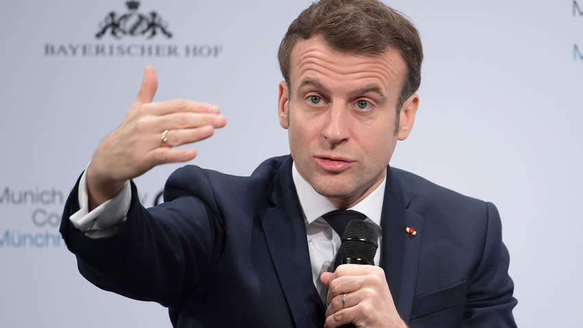 Макрон  засудив Євросоюз за закриття кордонів під час пандемії
