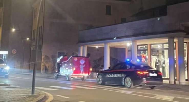 В Италии полиция арестовала сани Святого Николая и испортила праздник для детей