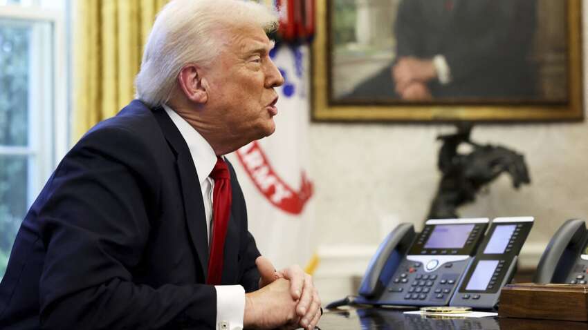 Давление на Украину усилится: Трамп сделал заявление после скандала с отставкой Ермака