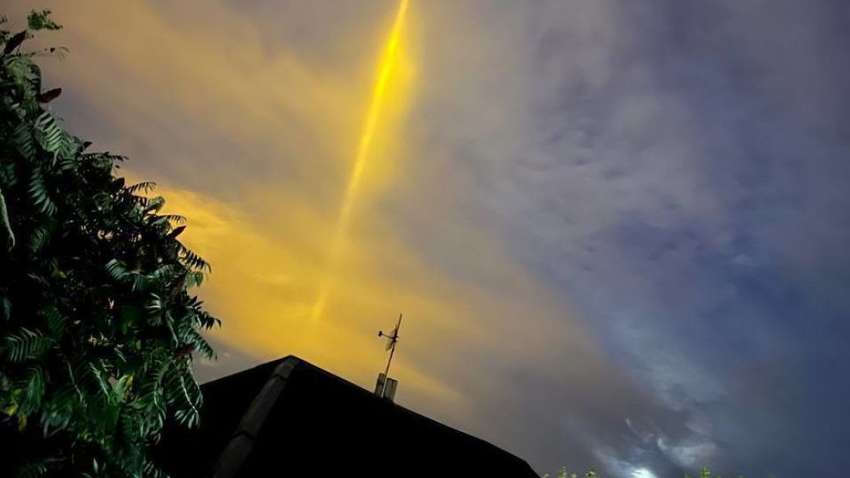 У російському Бєлгороді жителі почали панікувати через дивне явище у небі (ФОТО) У російському Бєлгороді жителі почали панікувати через дивне явище у небі (ФОТО)