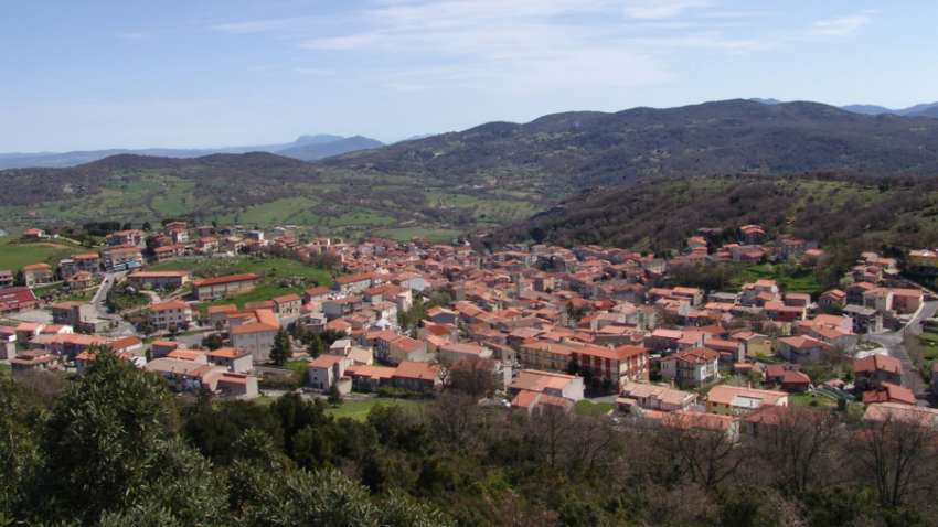 Італійське село продає будинки за 1 долар: як купити