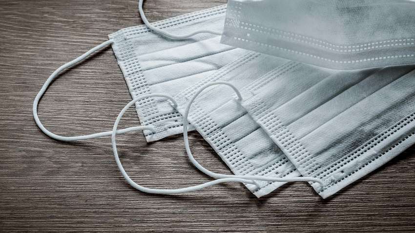 Знай наших: в Италии украинка нелегально торговала масками на улице и схлопотала штраф