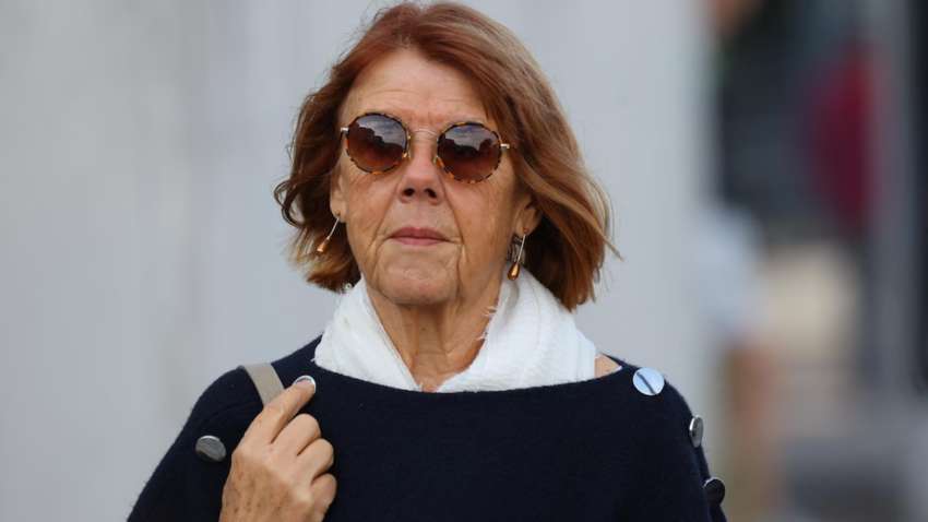 Дело, которое шокировало Францию: мужчина пригласил 51 человека для изнасилования своей жены Дело, которое шокировало Францию: мужчина пригласил 51 человека для изнасилования своей жены