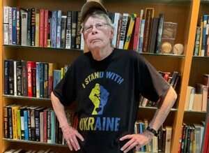 После заявлений Трампа Стивен Кинг вернулся в Х: «Трамп – предатель, любящий Путина» После заявлений Трампа Стивен Кинг вернулся в Х: «Трамп – предатель, любящий Путина»