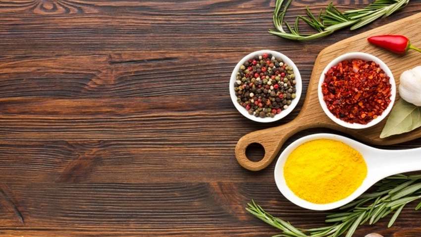 Портят вкус и запах: какие приправы не стоит добавлять в суп Портят вкус и запах: какие приправы не стоит добавлять в суп