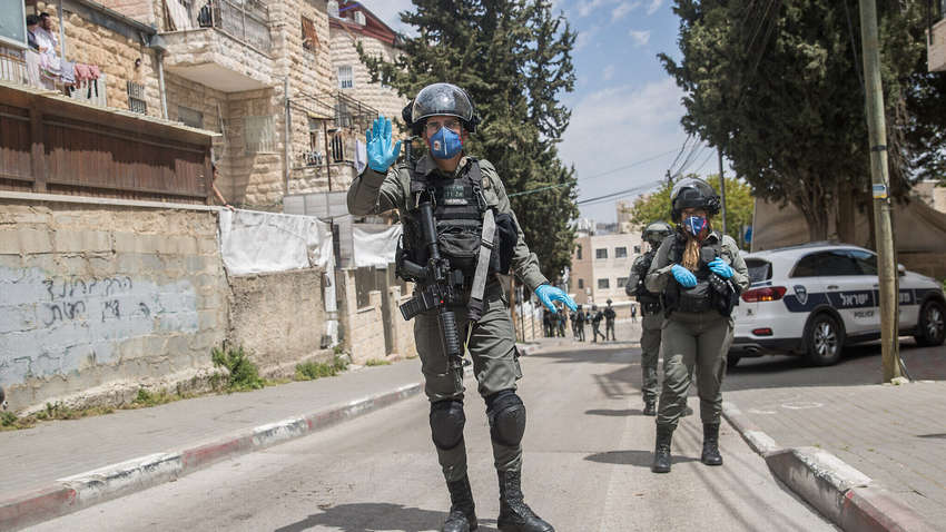 Ізраїль запускає процес виходу з карантину