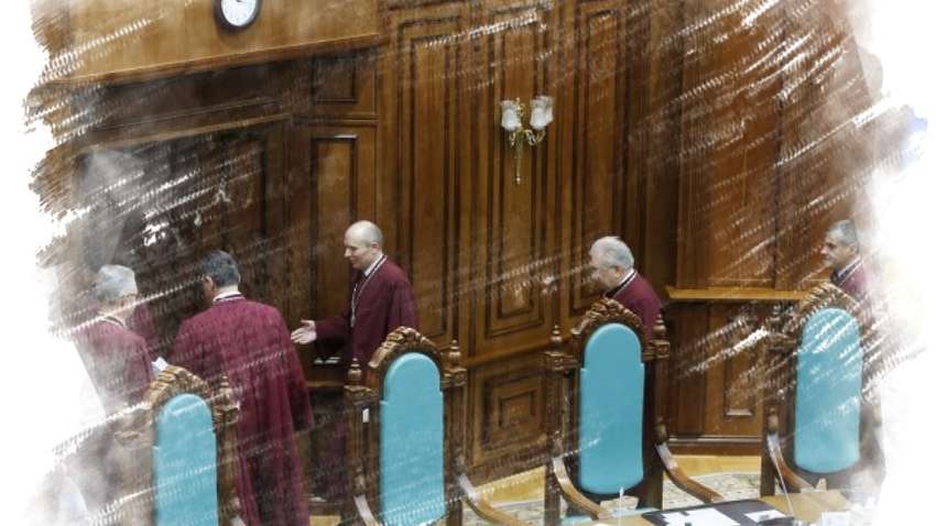 КСУ определит конституционность "антиколомойского" закона КСУ определит конституционность "антиколомойского" закона