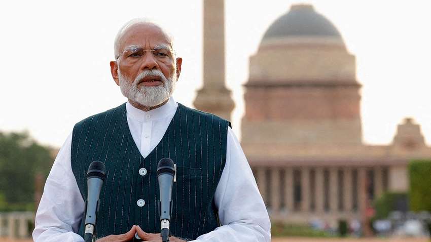 У РФ оцінили можливість Моді працювати «посильним» між Путіним та Зеленським  