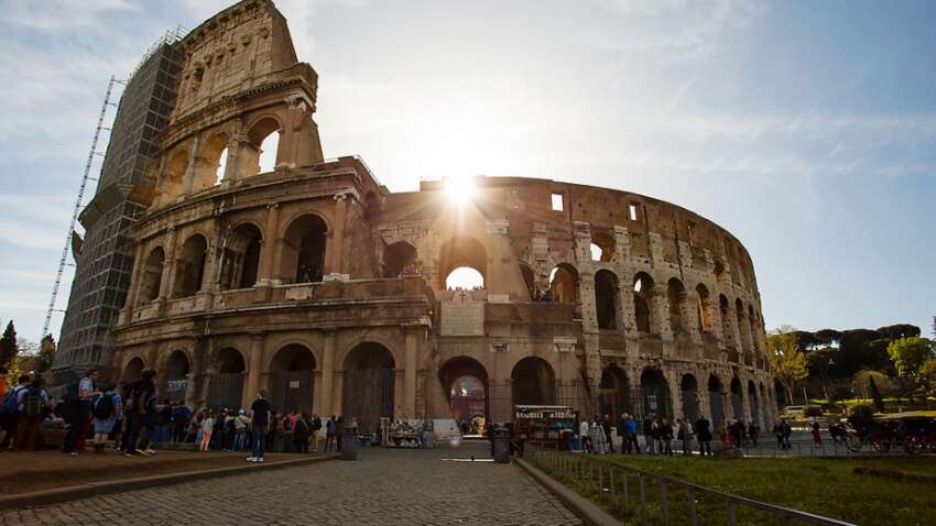 Турист насадився на стрижень біля Колізею і ледь не стік кров'ю