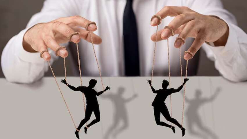 Топ-5 фраз манипулятора и как на них реагировать 