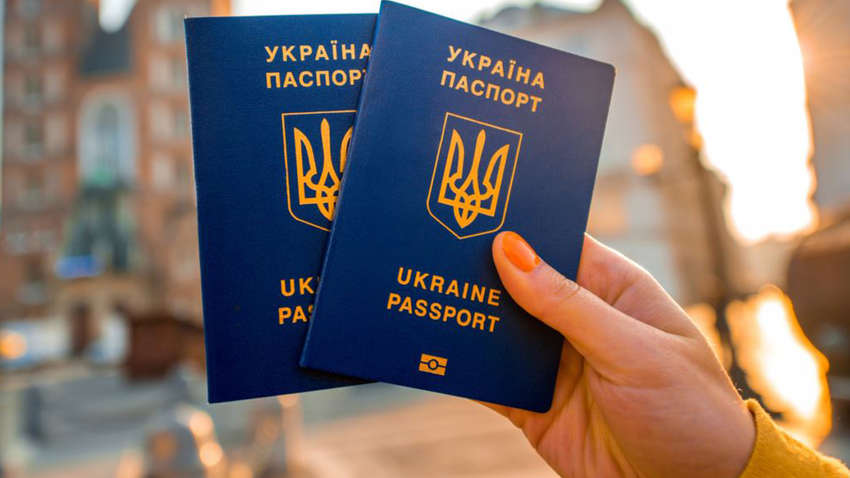 Украинцев не выпустят в Россию без загранпаспортов