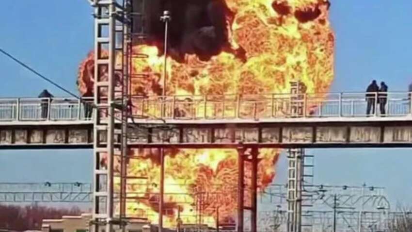 Феєричний вибух та масштабна пожежа в Росії (ВІДЕО)