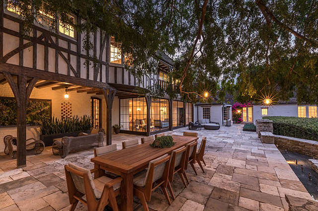 На продаж виставлено будинок, в якому жили Дженніфер Еністон і Бред Пітт