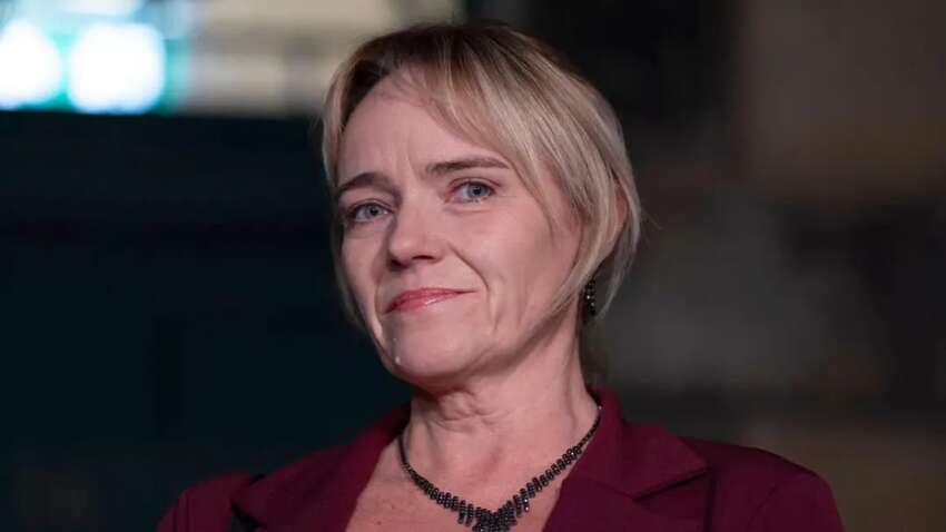 Медсестра отказалась делить раздевалку с трансврачом — ее уволили, но она выиграла суд и может получить компенсацию Медсестра отказалась делить раздевалку с трансврачом — ее уволили, но она выиграла суд и может получить компенсацию