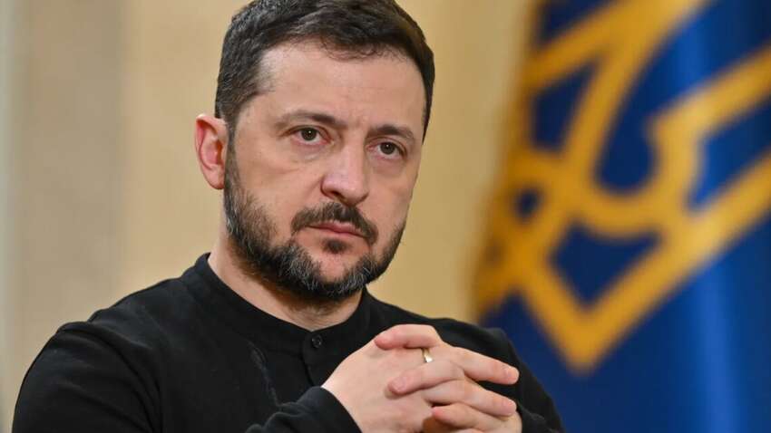 Зеленский пошутил во время пресс-конференции в Париже (ВИДЕО)