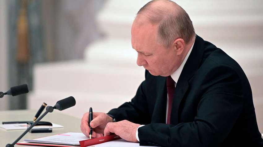 Россия будет искать за рубежом имущество Российской империи: указ Путина