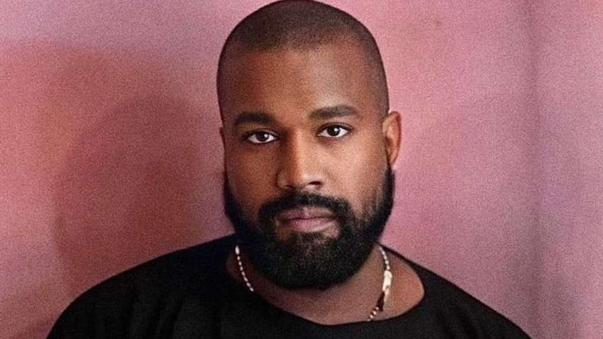 Не побрезговал: известный американский рэпер и фанат Путина приехал в Россию (ВИДЕО) Не побрезговал: известный американский рэпер и фанат Путина приехал в Россию (ВИДЕО)