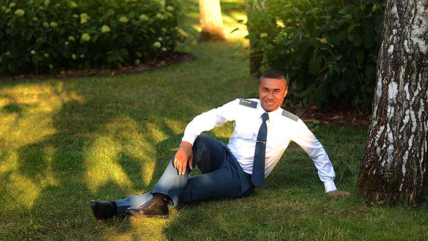 Мечтал стать первым темнокожим генералом в Украине: история Ашрафа Мсуя, погибшего в крушении под Чугуевом Мечтал стать первым темнокожим генералом в Украине: история Ашрафа Мсуя, погибшего в крушении под Чугуевом