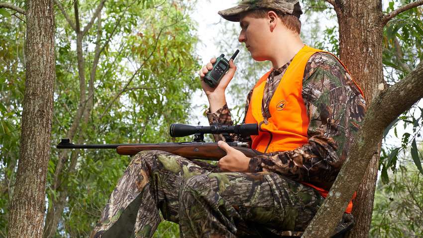 Завжди на зв'язку: обираємо рацію для полювання