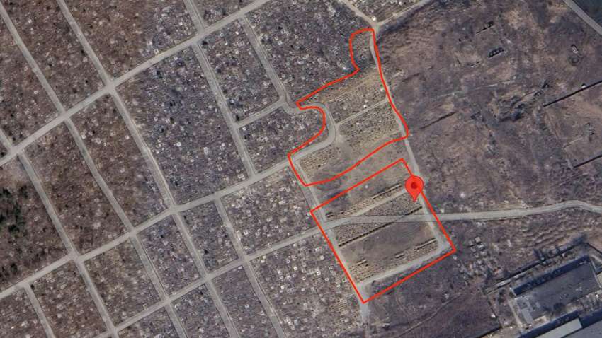 Google обновил спутниковые снимки Мариуполя: новые массовые захоронения