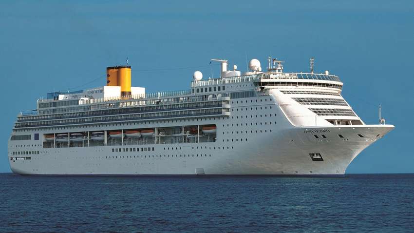 Благають про допомогу: 9 українців застрягли на круїзному лайнері, що йде до Венеції