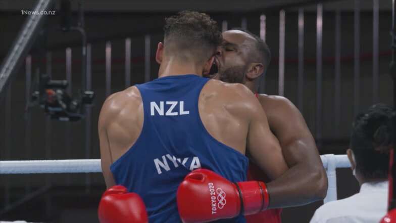 Хотел закосплеить Тайсона: кто из боксеров пытался откусить ухо своему оппоненту на Олимпиаде-2020 Хотел закосплеить Тайсона: кто из боксеров пытался откусить ухо своему оппоненту на Олимпиаде-2020