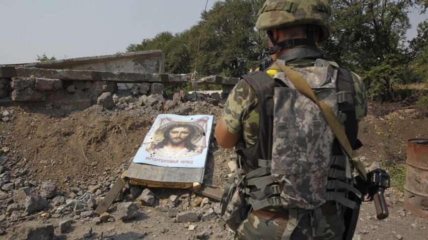 Зверский российский удар авиабомбой по Донбасу: десятки погибших Зверский российский удар авиабомбой по Донбасу: десятки погибших