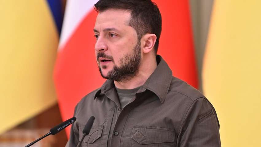 Обращение Зеленского с Крещатика: о чем говорил президент – в чем попытался убедить украинцев