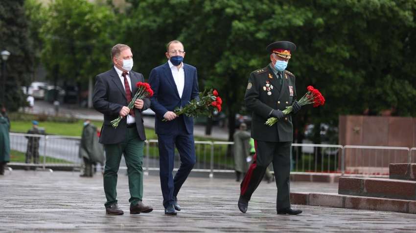 Флешмоб, автопробіг та інтерактивна онлайн-платформа: як ОПЗЖ відзначає День Перемоги у Дніпрі