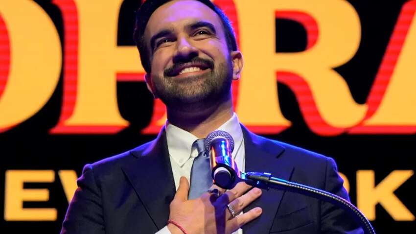 NYP зобразила на обкладинці обраного мера Нью-Йорка, який тримає серп та молот NYP зобразила на обкладинці обраного мера Нью-Йорка, який тримає серп та молот