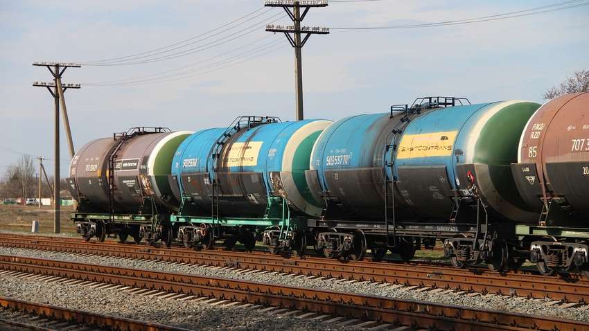 Польша согласилась страховать нефтепродукты при перевозке их в Украину