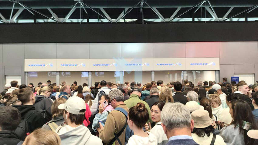 Прибытие лидеров под вопросом: в аэропортах РФ хаос с тысячами застрявших злых пассажиров