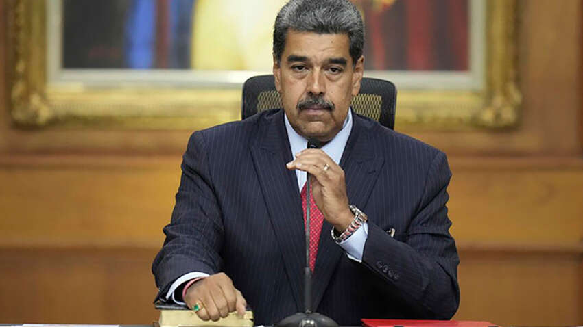 «Мадуро сдали свои»: версия из России «Мадуро сдали свои»: версия из России