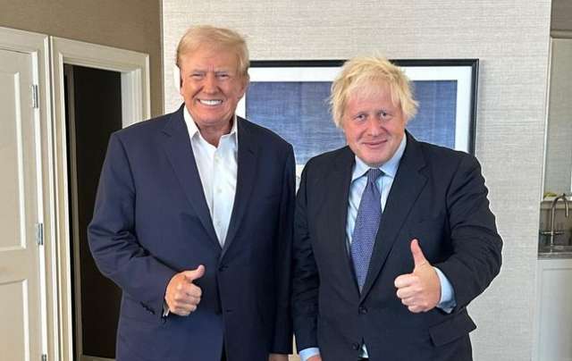 Джонсон встретился с Трампом и поговорил об Украине Джонсон встретился с Трампом и поговорил об Украине