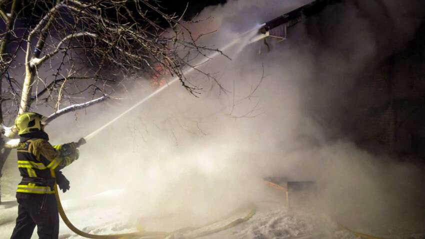 Дрони атакували Київщину: є загиблі та серйозні руйнування Дрони атакували Київщину: є загиблі та серйозні руйнування